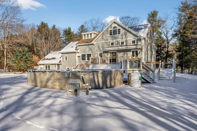 $1,530,000 | 31 Old Blue Point Road, Scarborough, ME 04074
