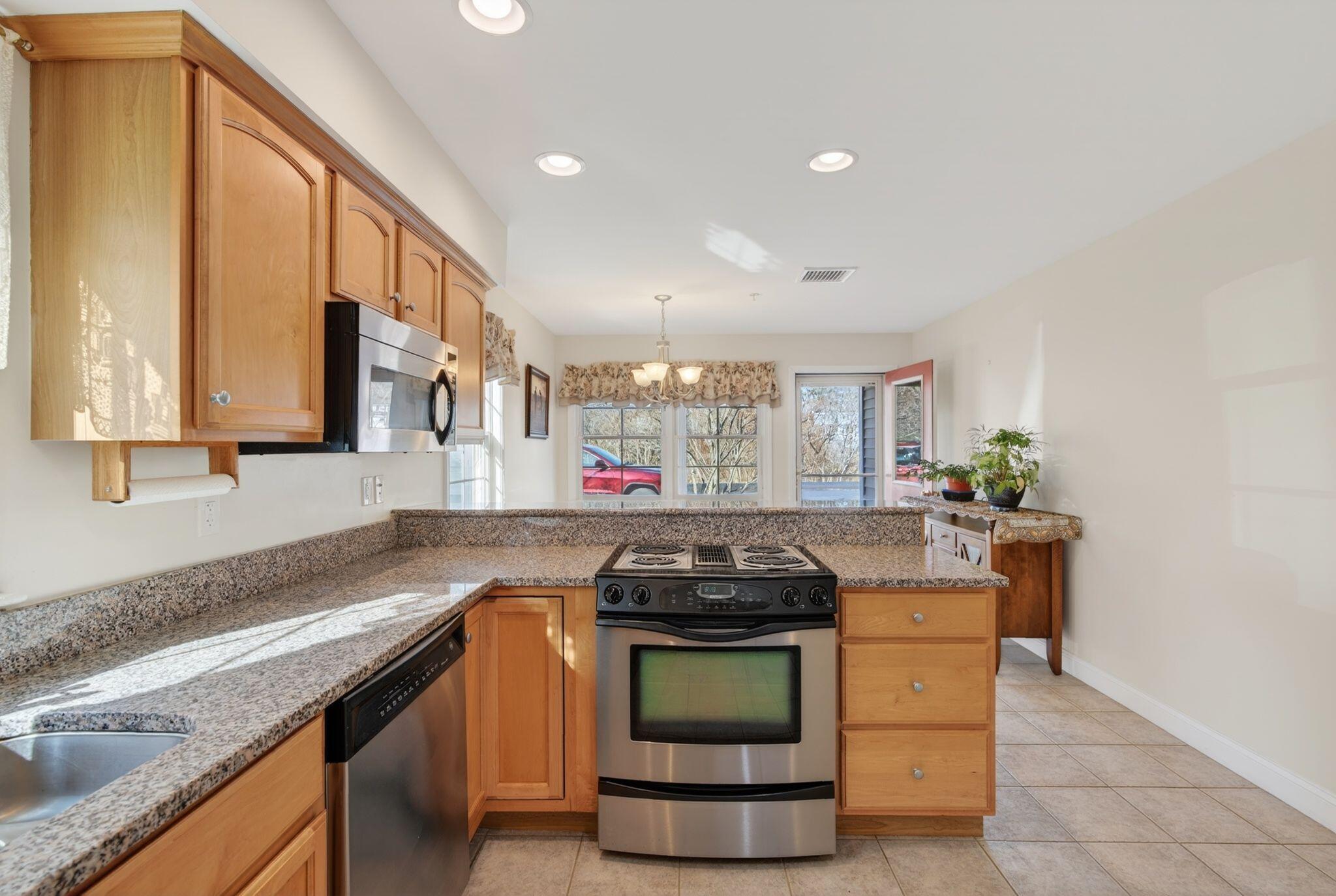 100 Starbird Road, Unit 3 Portland, ME 04102 - Photo 12 of 53 18_DSC00072