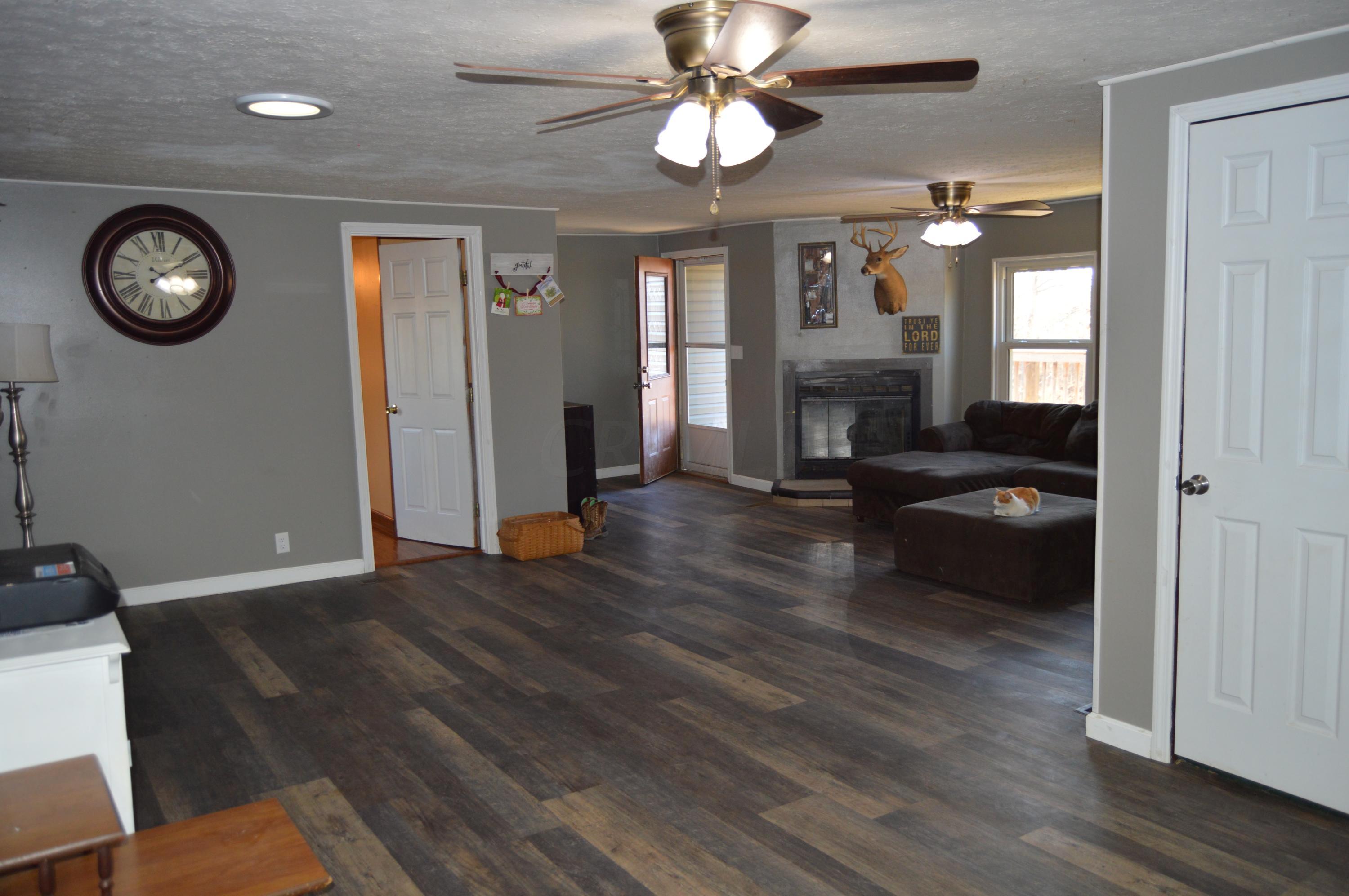 3325 Crawfis Road Southeast Lancaster, OH 43130 - Photo 11 of 31 Gallery Image 11