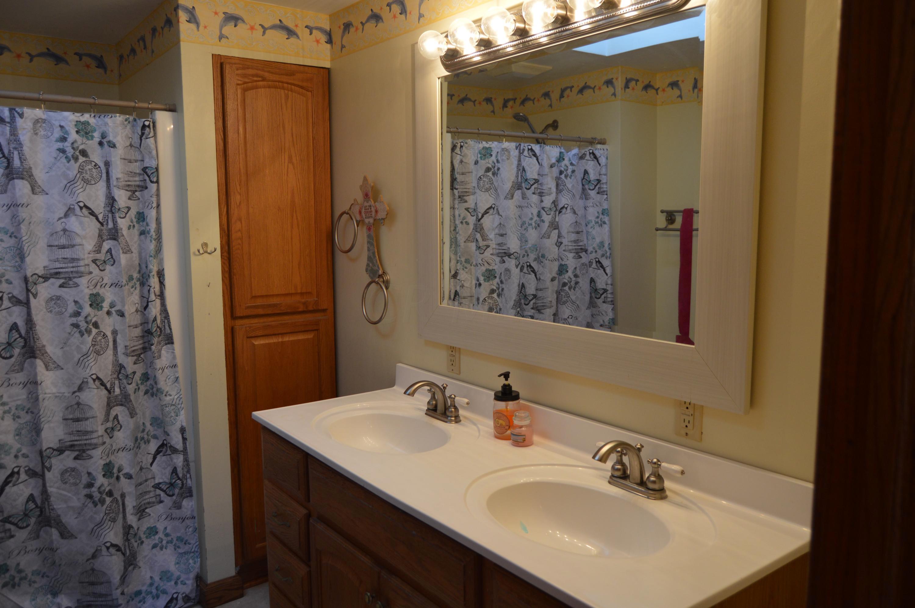 3325 Crawfis Road Southeast Lancaster, OH 43130 - Photo 17 of 31 Gallery Image 17