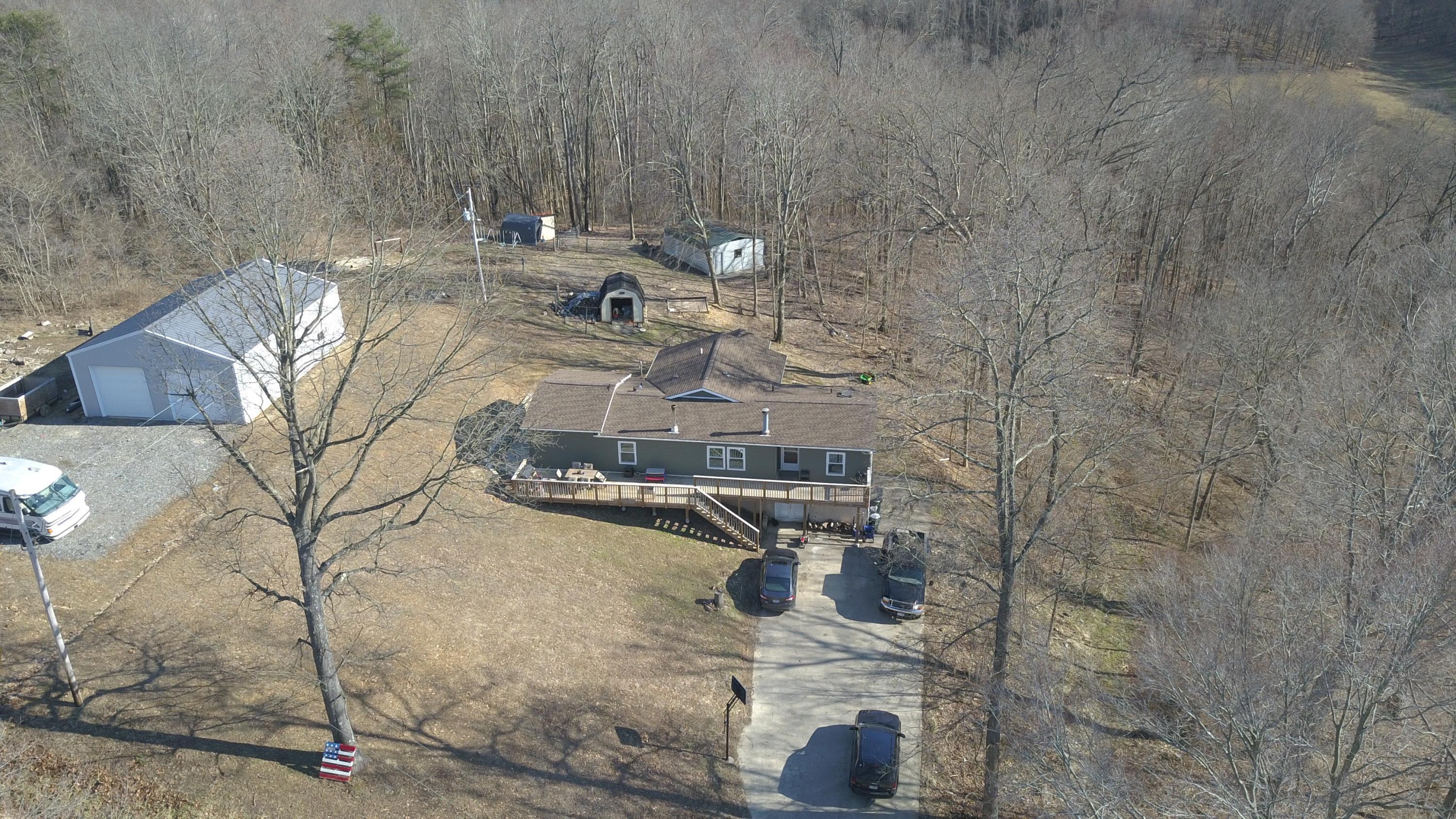 3325 Crawfis Road Southeast Lancaster, OH 43130 - Photo 3 of 31 Gallery Image 3
