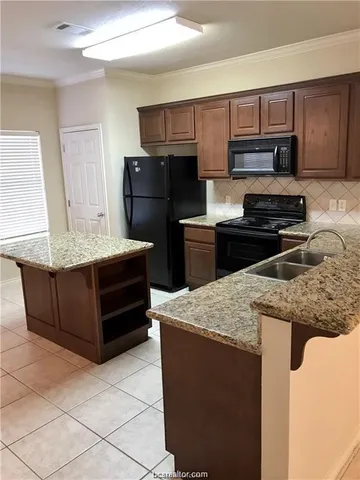 $2,000 | 140 Forest Drive, College Station, TX 77840