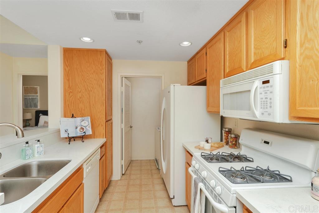 1885 Rennes Place, Unit 2223 Chula Vista, CA 91913 - Photo 6 of 25