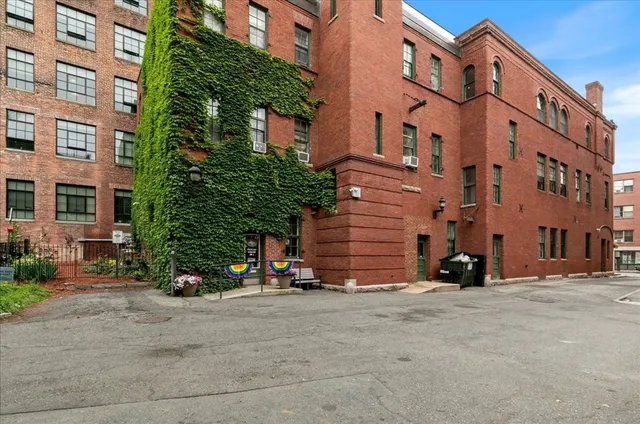 $249,900 | 18-22 Essex Street, Unit 22, Haverhill, MA 01832