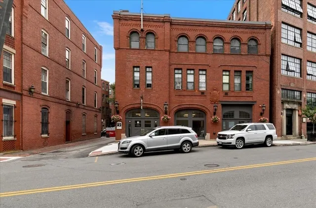 $249,900 | 18-22 Essex Street, Unit 22, Haverhill, MA 01832