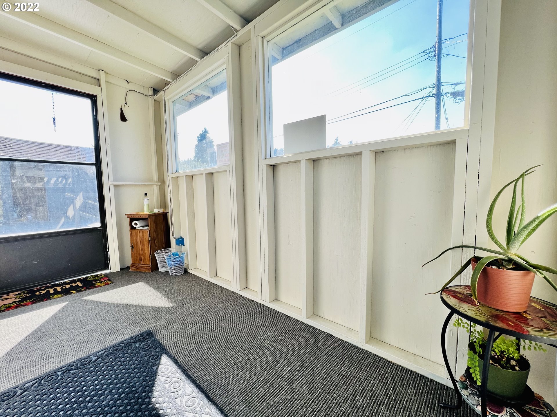 63725 Hugo Road Coos Bay, OR 97420 - Photo 6 of 24 Gallery Image 6