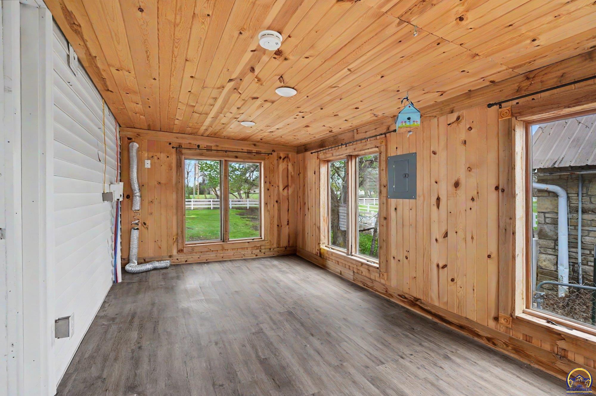 5131 Southwest Urish Road Topeka, KS 66610 - Photo 33 of 62