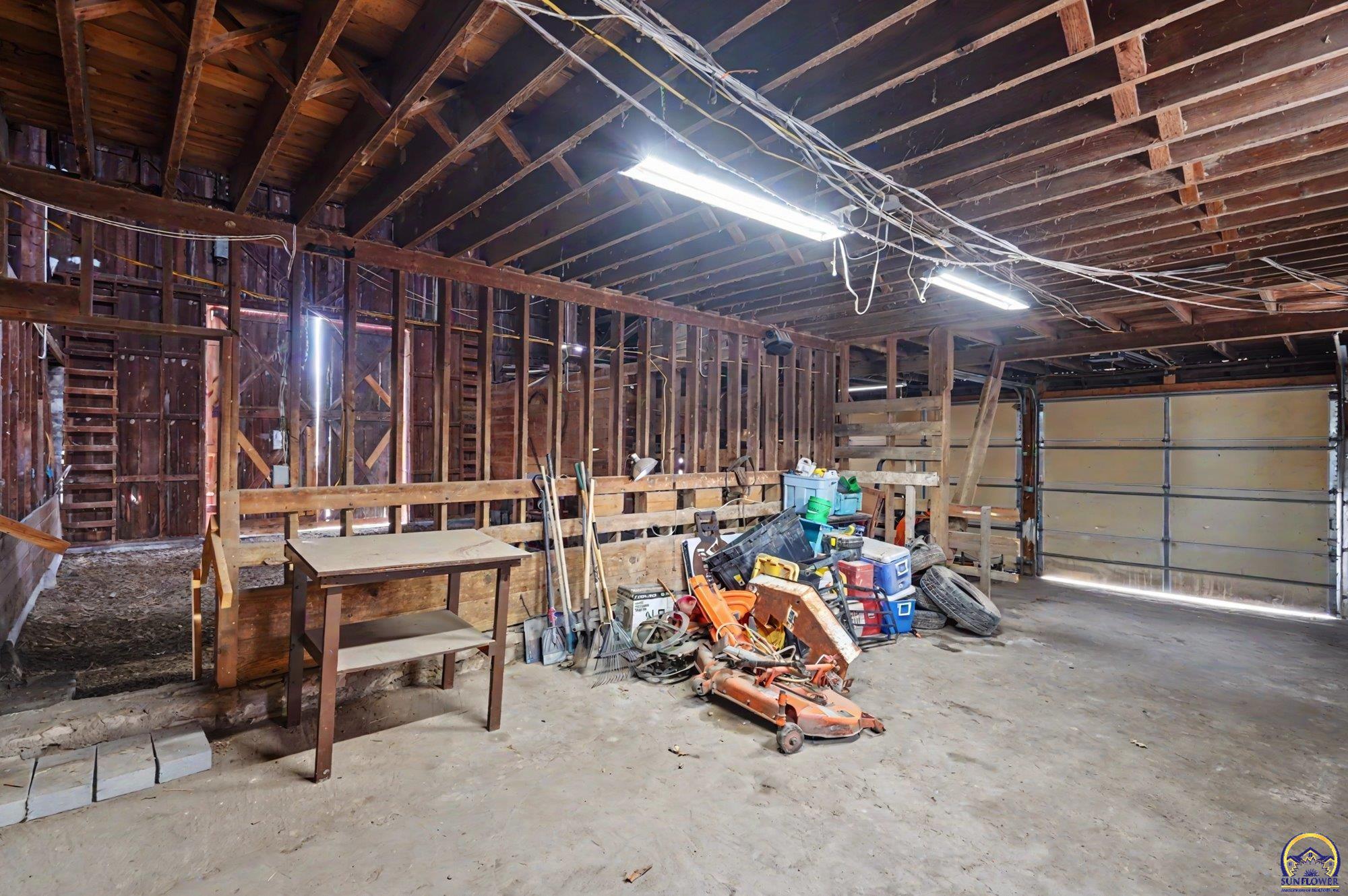 5131 Southwest Urish Road Topeka, KS 66610 - Photo 43 of 62