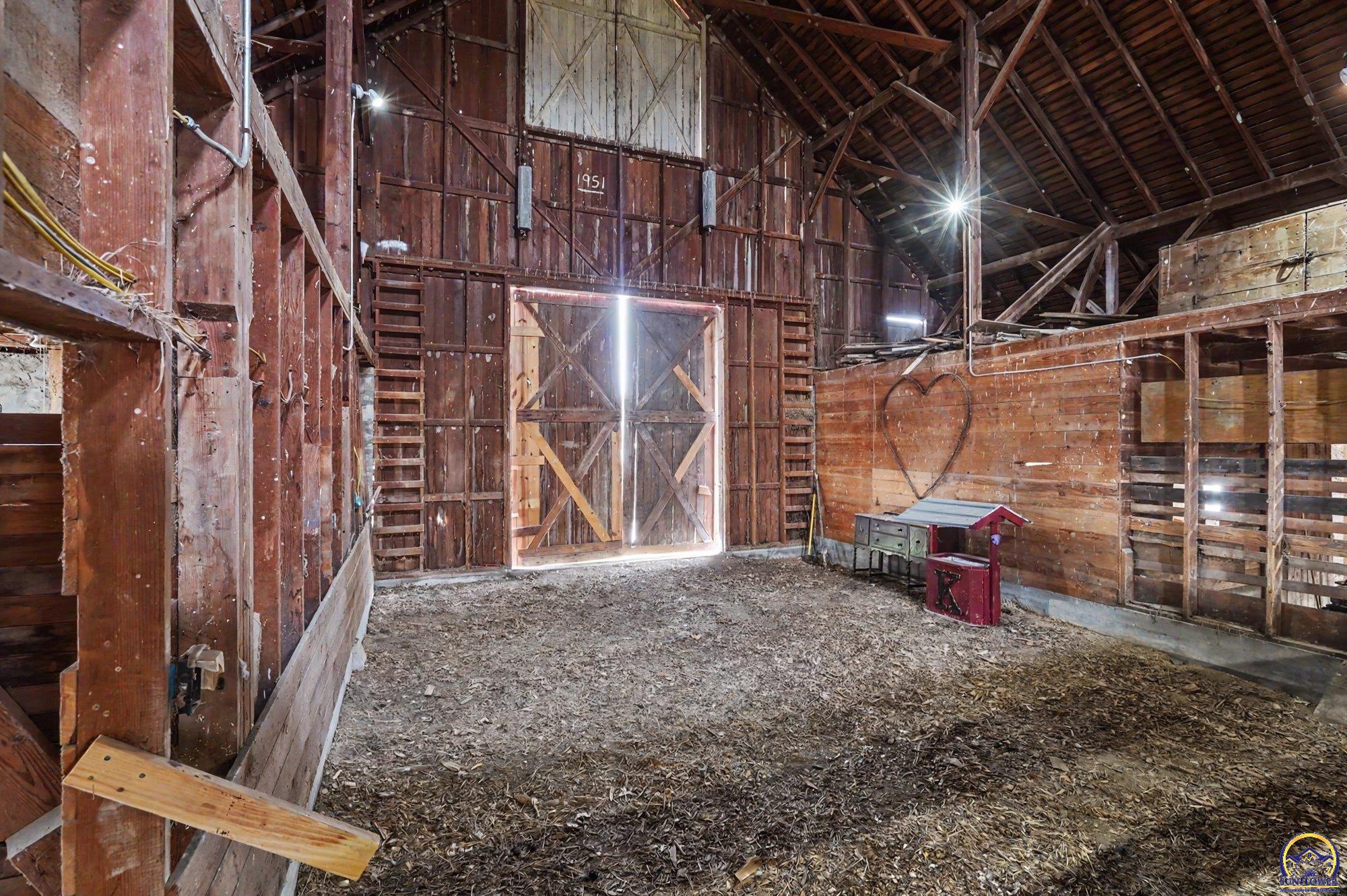 5131 Southwest Urish Road Topeka, KS 66610 - Photo 44 of 62