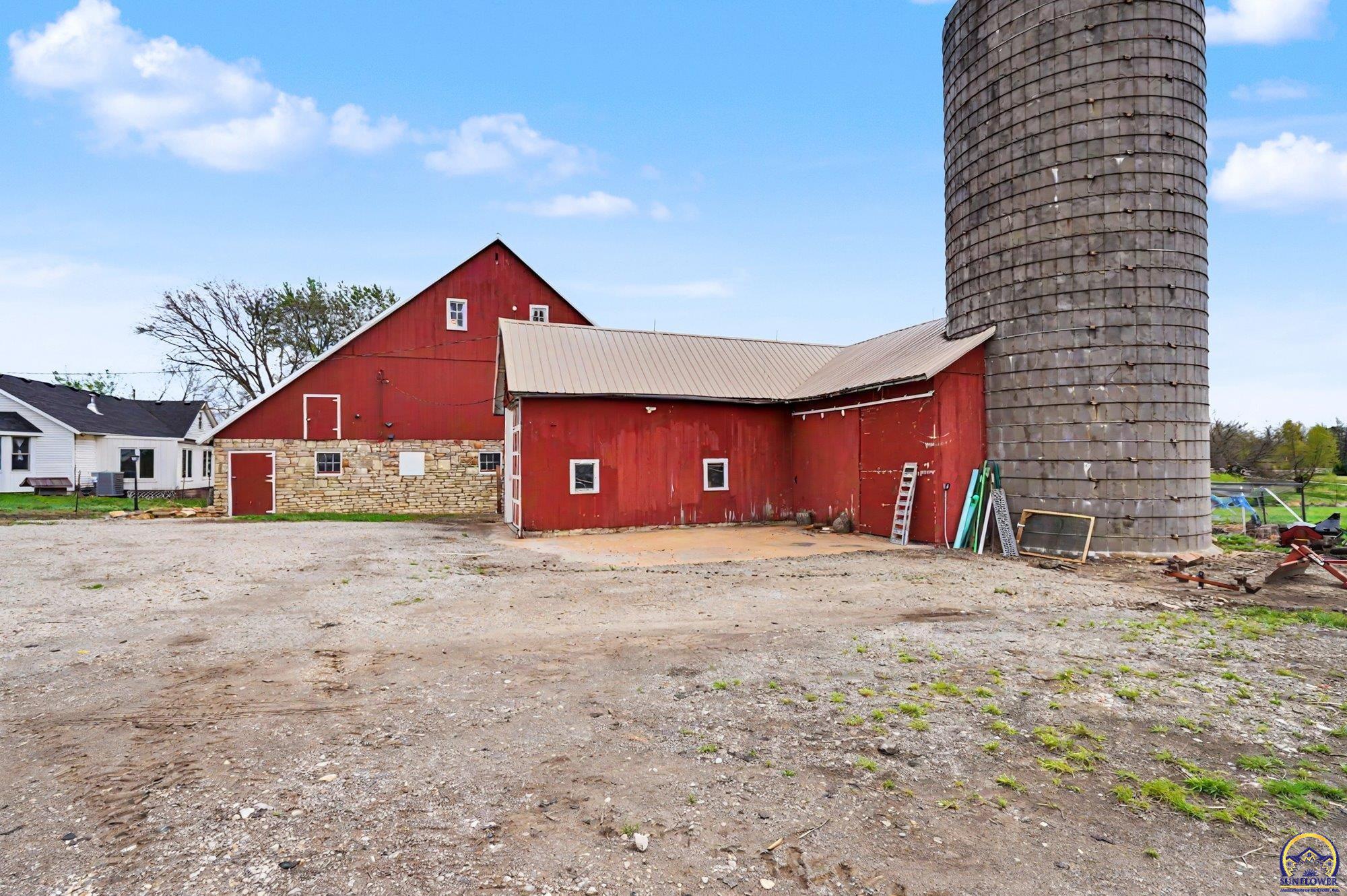 5131 Southwest Urish Road Topeka, KS 66610 - Photo 48 of 62