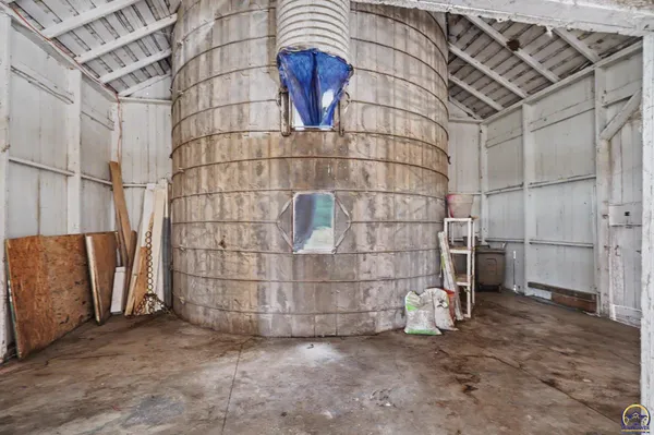 $479,000 | 5131 Southwest Urish Road, Topeka, KS 66610