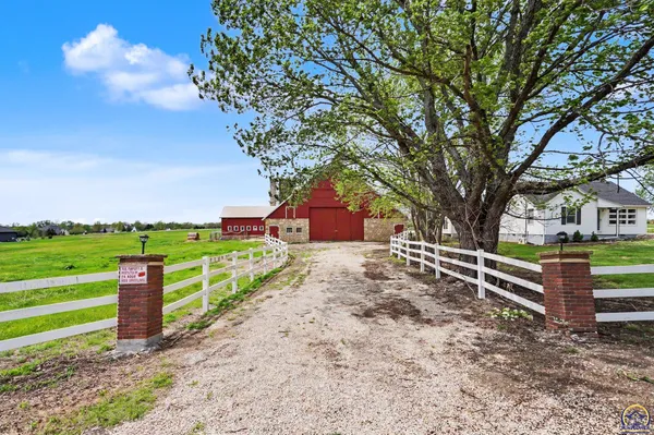 $479,000 | 5131 Southwest Urish Road, Topeka, KS 66610