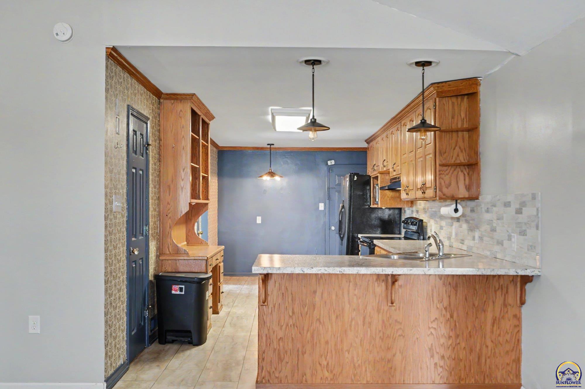 5131 Southwest Urish Road Topeka, KS 66610 - Photo 8 of 62