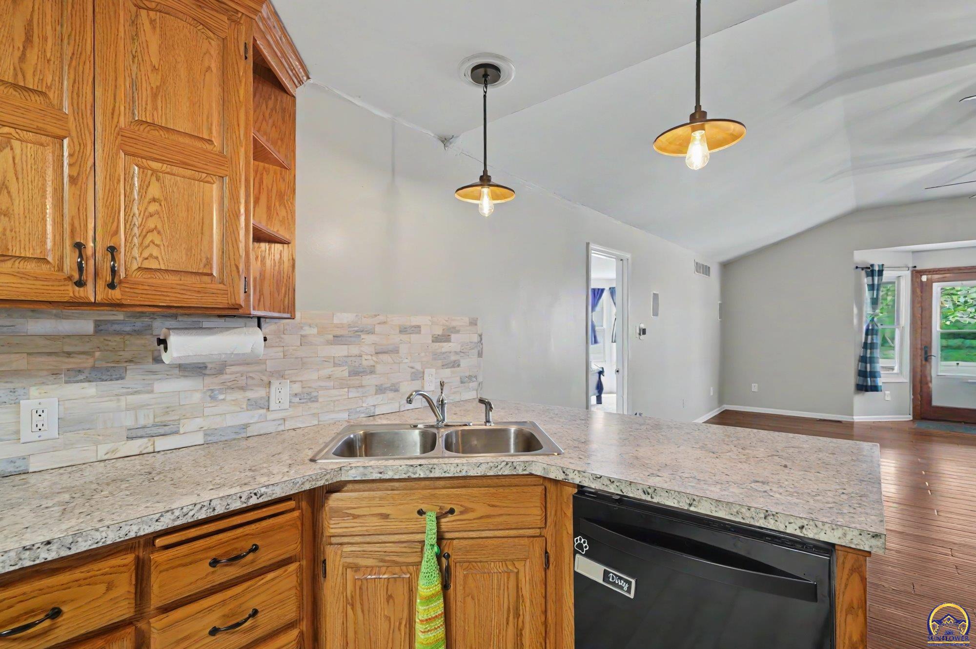 5131 Southwest Urish Road Topeka, KS 66610 - Photo 9 of 62