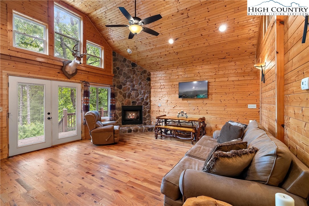 1158 Staghorn Road Purlear, NC 28665 - Photo 7 of 48