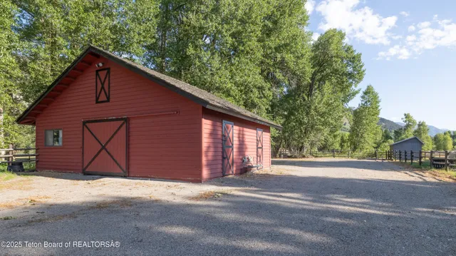 $3,500,000 | 5405 Ulysses Lane, Wilson, WY 83014