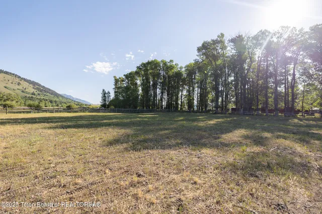 $3,500,000 | 5405 Ulysses Lane, Wilson, WY 83014