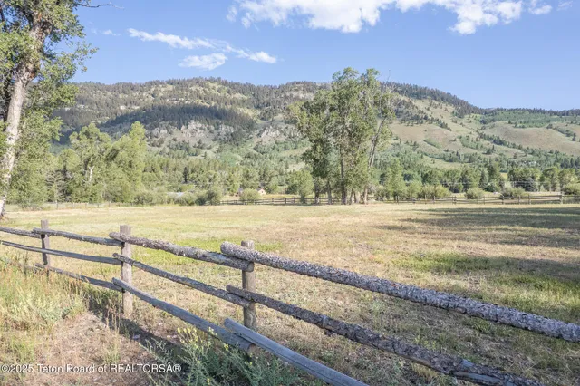 $3,500,000 | 5405 Ulysses Lane, Wilson, WY 83014