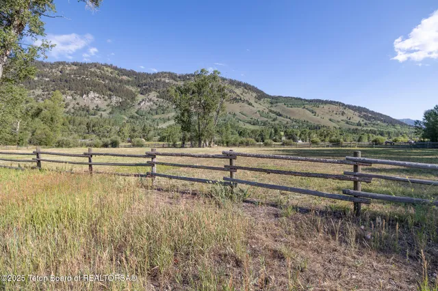 $3,500,000 | 5405 Ulysses Lane, Wilson, WY 83014