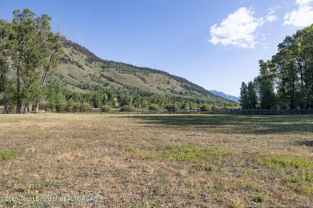 $3,500,000 | 5405 Ulysses Lane, Wilson, WY 83014