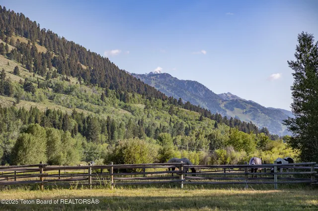 $3,500,000 | 5405 Ulysses Lane, Wilson, WY 83014