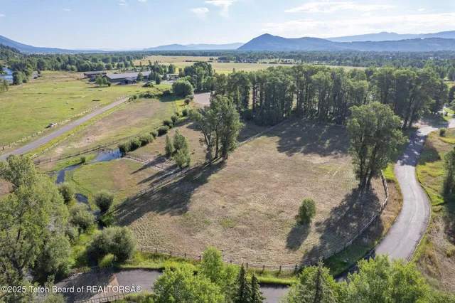 $3,500,000 | 5405 Ulysses Lane, Wilson, WY 83014