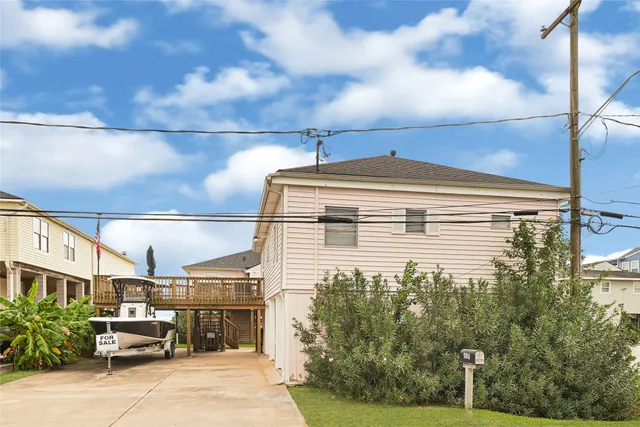 a front view of a building