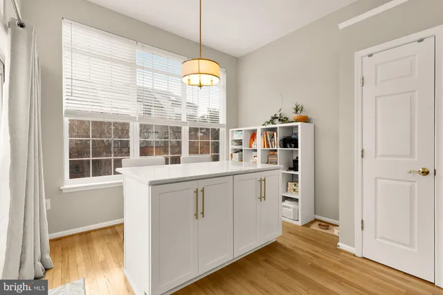 $3,800 | 6143 Cinnamon Court, Alexandria, VA 22310