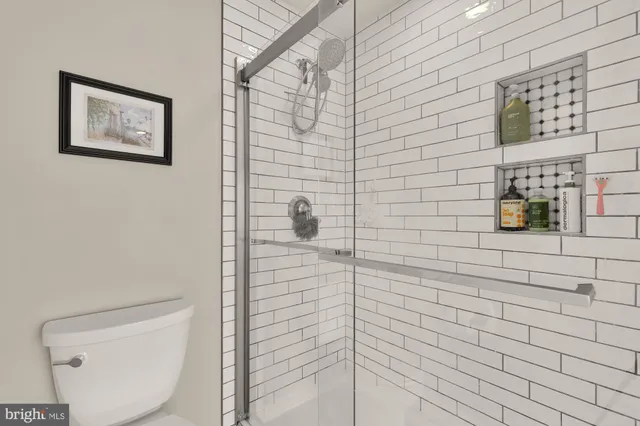 $3,800 | 6143 Cinnamon Court, Alexandria, VA 22310