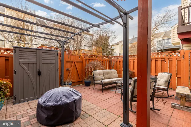 $3,800 | 6143 Cinnamon Court, Alexandria, VA 22310