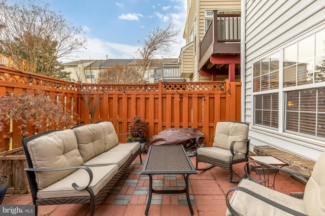 $3,800 | 6143 Cinnamon Court, Alexandria, VA 22310