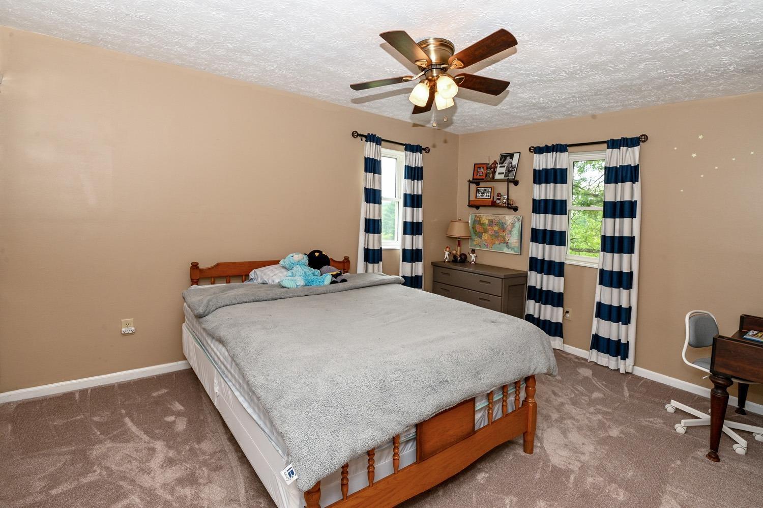 6901 Weiss Road Cincinnati, OH 45247 - Photo 22 of 32