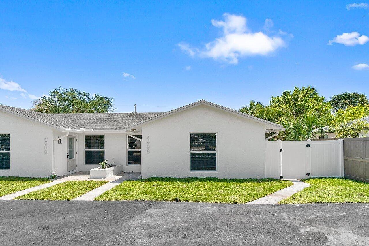 4498 Northwest 2nd Avenue Boca Raton, FL 33431 - Photo 2 of 10 Front Duplex