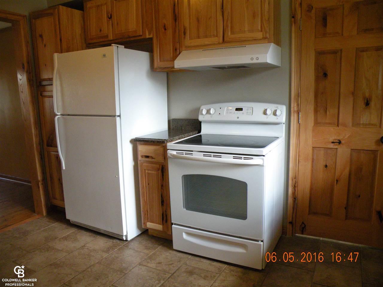27631 Jean Road Warren, MI 48093 - Photo 10 of 31 31295119-9.JPG