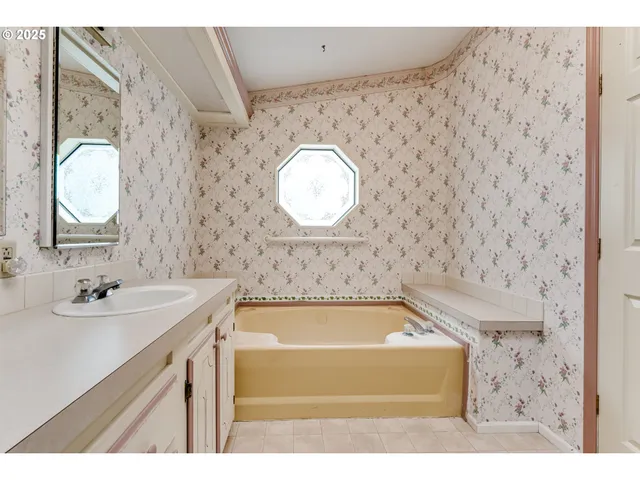 $115,500 | 1475 Green Acres Road, Unit 83, Eugene, OR 97408