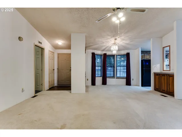 $115,500 | 1475 Green Acres Road, Unit 83, Eugene, OR 97408