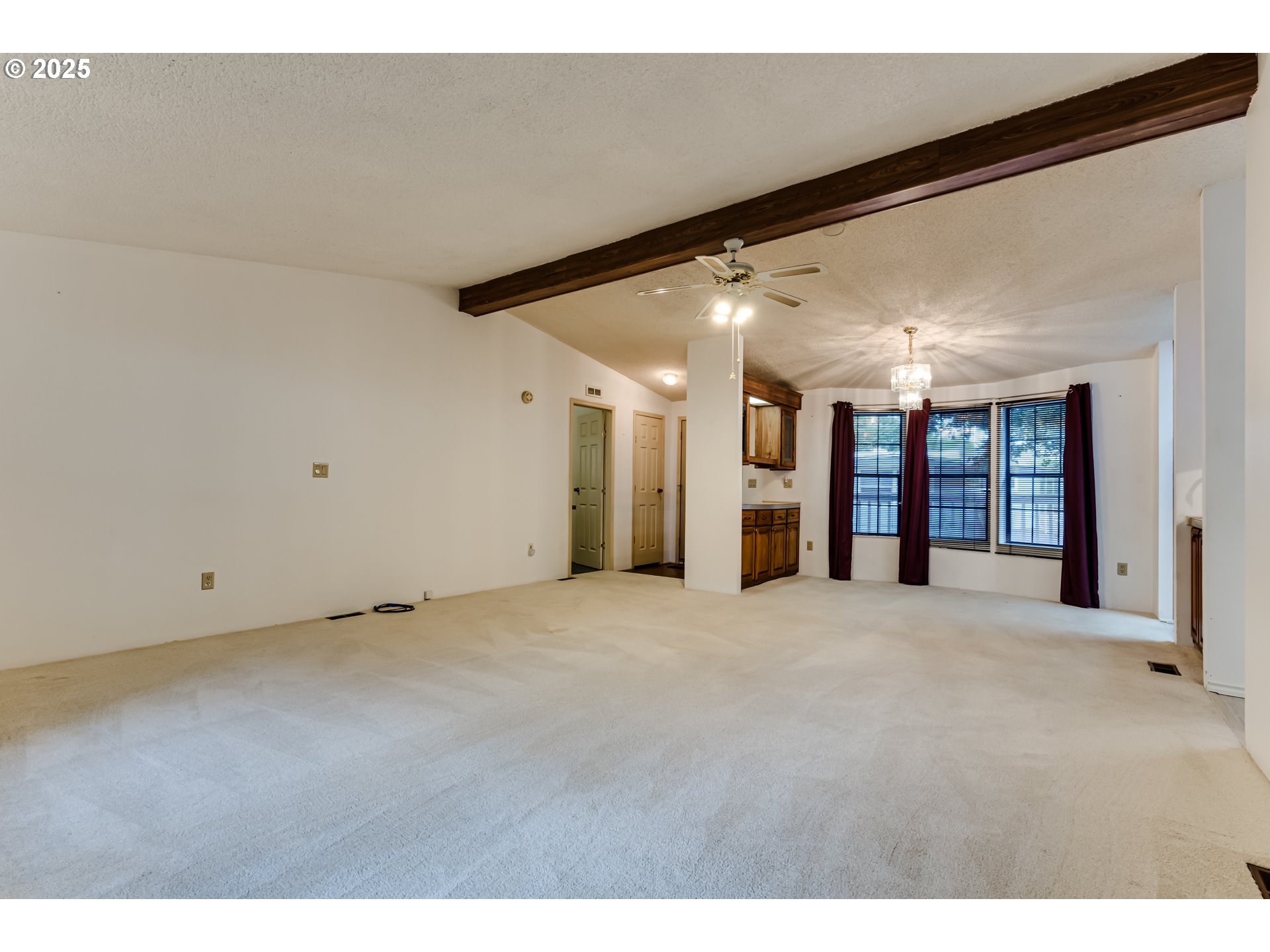 1475 Green Acres Road, Unit 83 Eugene, OR 97408 - Photo 6 of 19 a view of an empty room