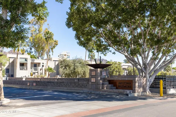 $1,325,000 | 2522 East Oregon Avenue, Phoenix, AZ 85016