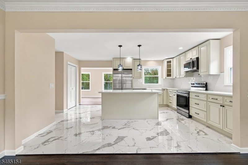 105 Russling Road Hackettstown, NJ 07840 - Photo 8 of 50 Gallery Image 8