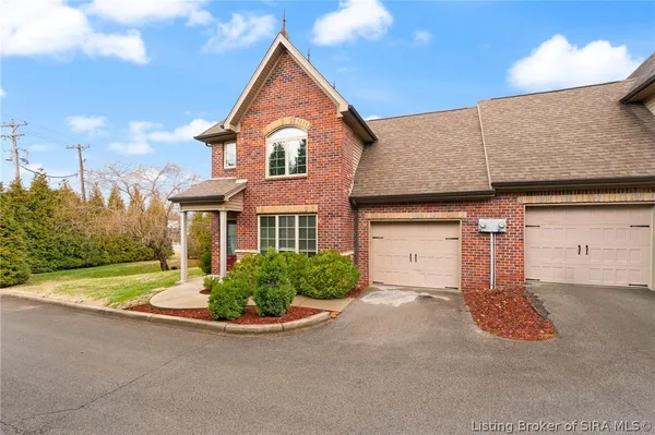 $234,900 | 2534 Charlestown Road, Unit 11, New Albany, IN 47150