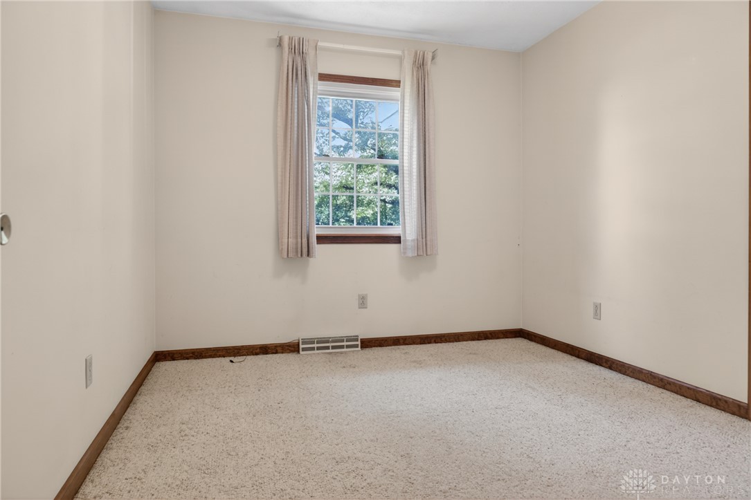 2105 Fenner Road Troy, OH 45373 - Photo 28 of 43
