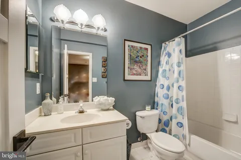 $1,995,000 | 13101 Ridge Drive, Rockville, MD 20850