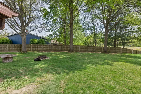 $290,000 | 4401 Woodglen Lane, Mount Vernon, IL 62864