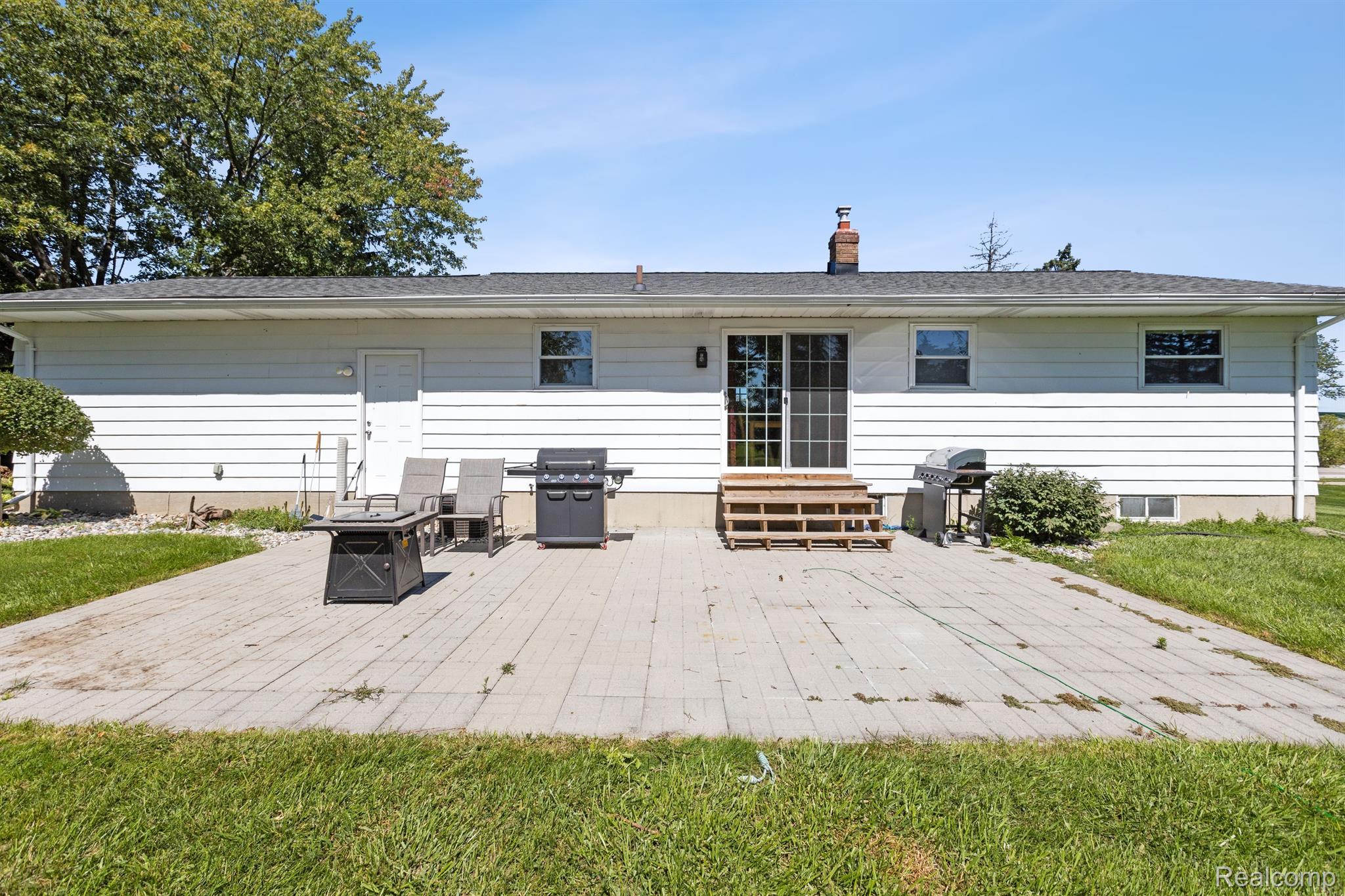 8121 Carpenter Road Flushing, MI 48433 - Photo 30 of 35 Gallery Image 30