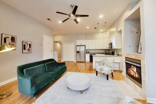 $450,000 | 2629 North Ashland Avenue, Unit 1B, Chicago, IL 60614