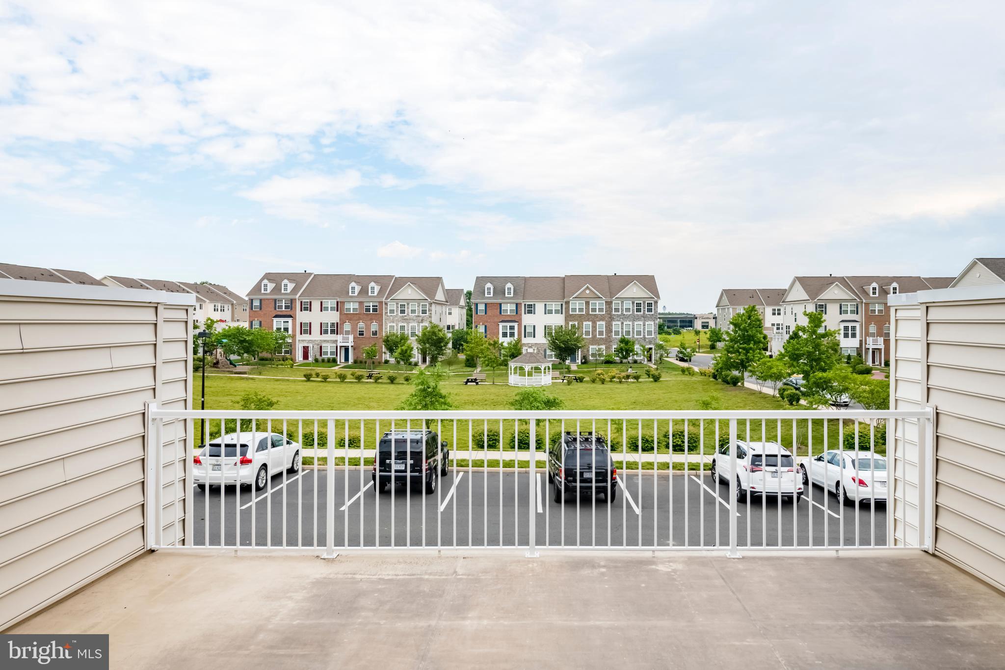 44104 Turf Field Square Chantilly, VA 20152 - Photo 37 of 38