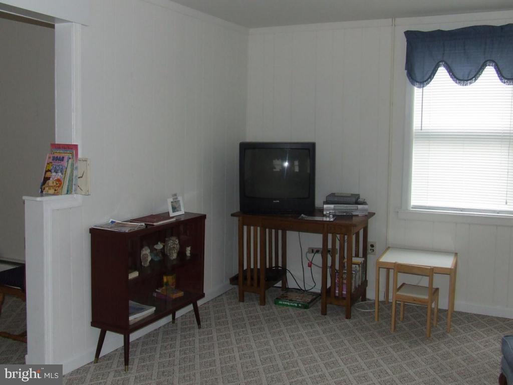 112 Spring Grove Road East Earl, PA 17519 - Photo 5 of 20 Gallery Image 5