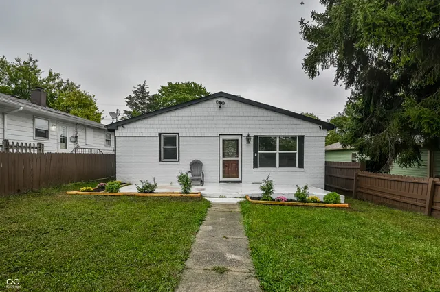 $190,000 | 821 South Worth Avenue, Indianapolis, IN 46241
