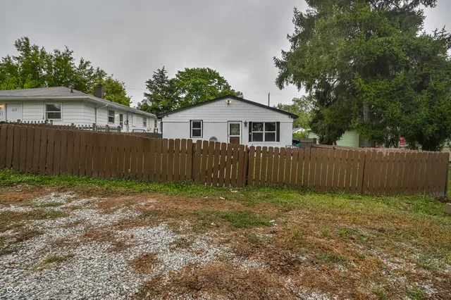 $190,000 | 821 South Worth Avenue, Indianapolis, IN 46241