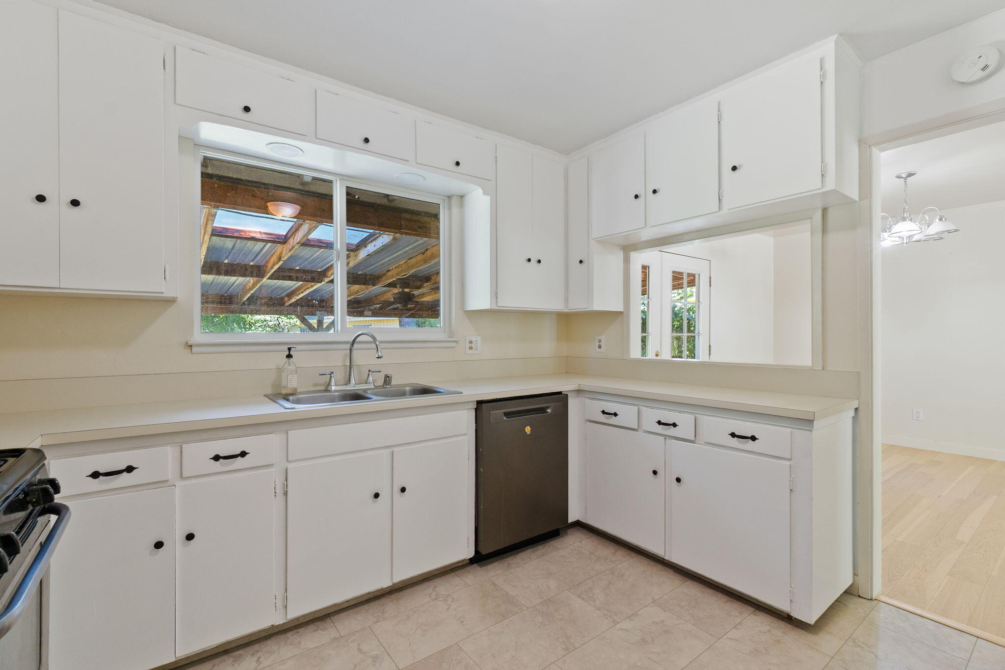 5039 Bidwell Road Redding, CA 96001 - Photo 9 of 41 14-web-or-mls-BiggerFlow Real Estate Med